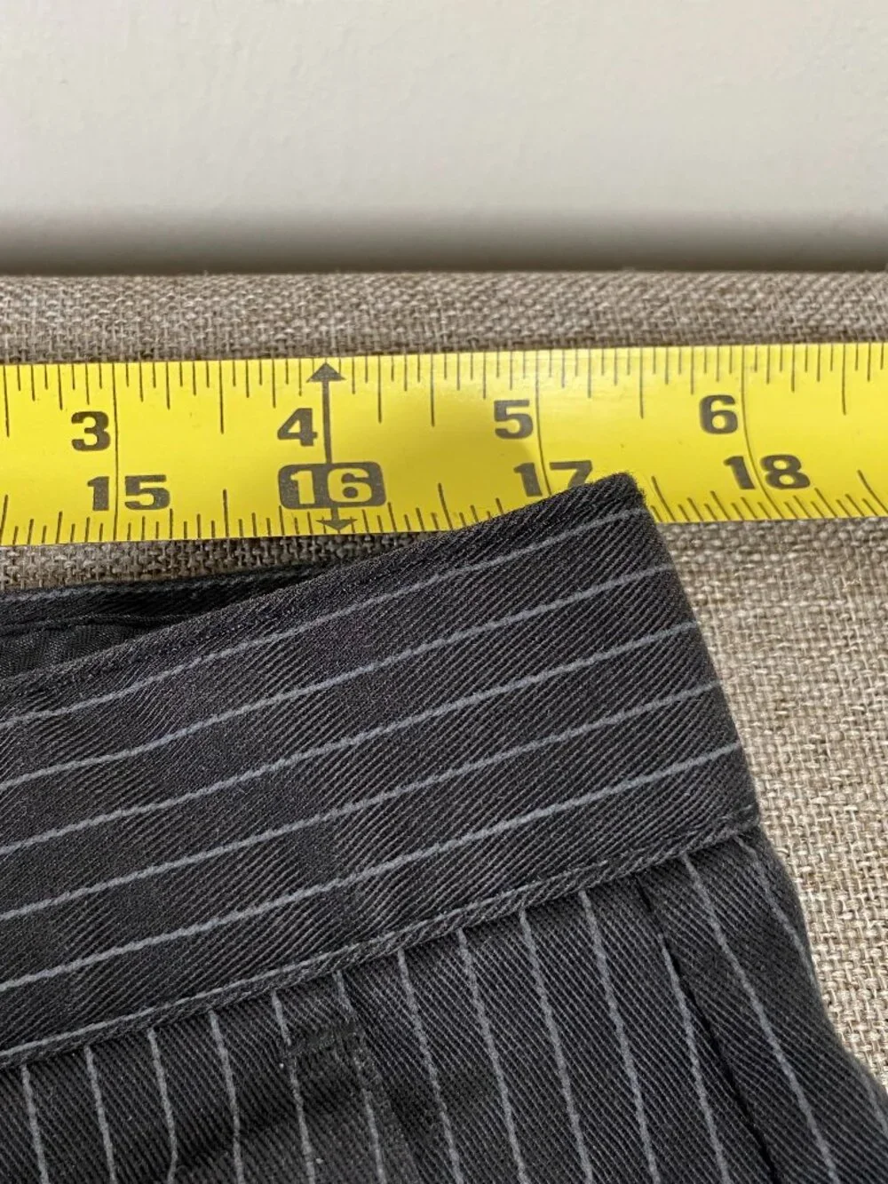 Volcom Dress Shorts Men's 34 Mid Rise Black Stripes Office Casual - Picture 9 of 13